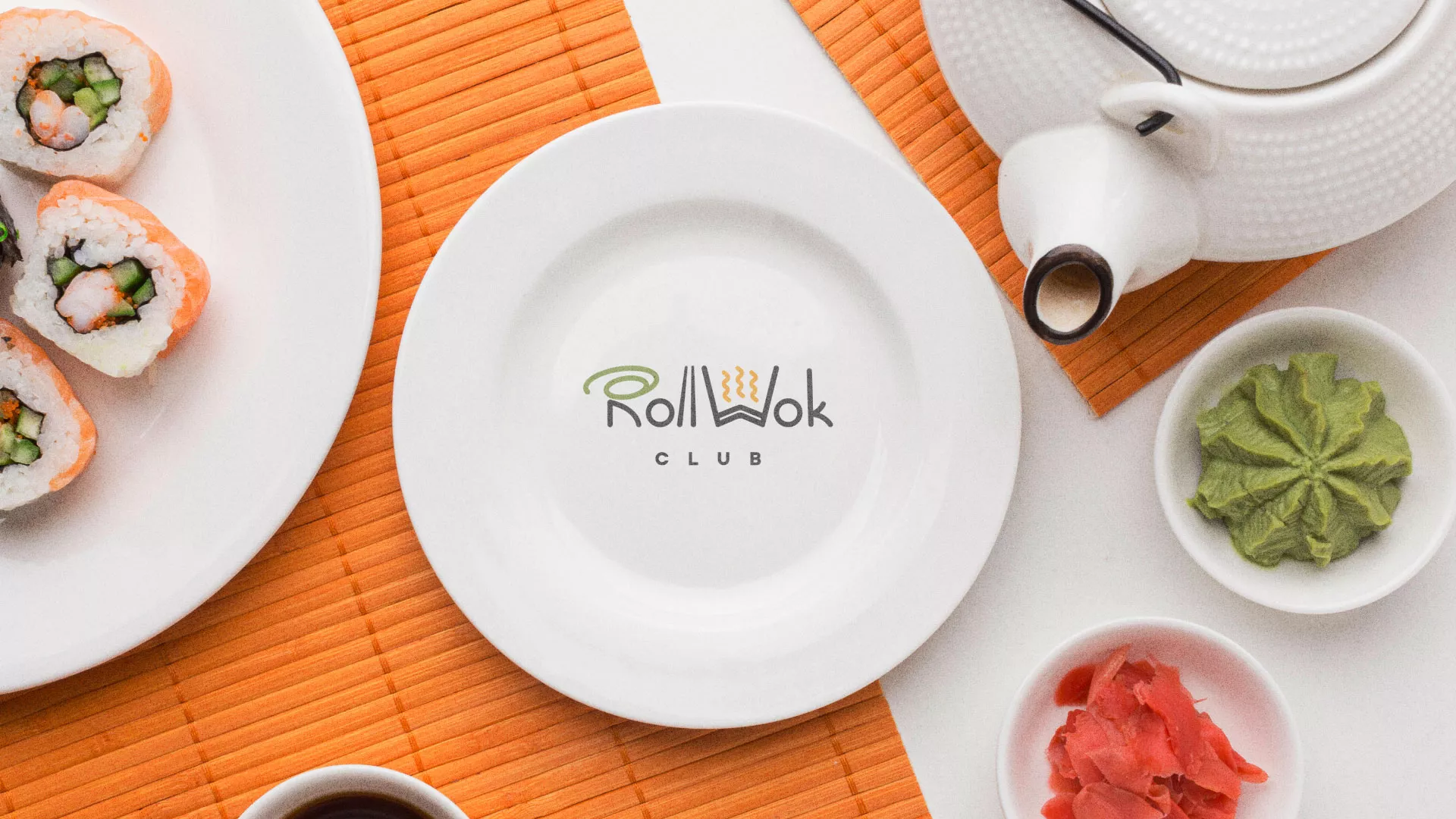 Разработка логотипа и фирменного стиля суши-бара «Roll Wok Club» в Янауле